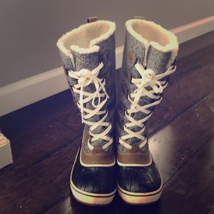 Sorel waterproof winter boots